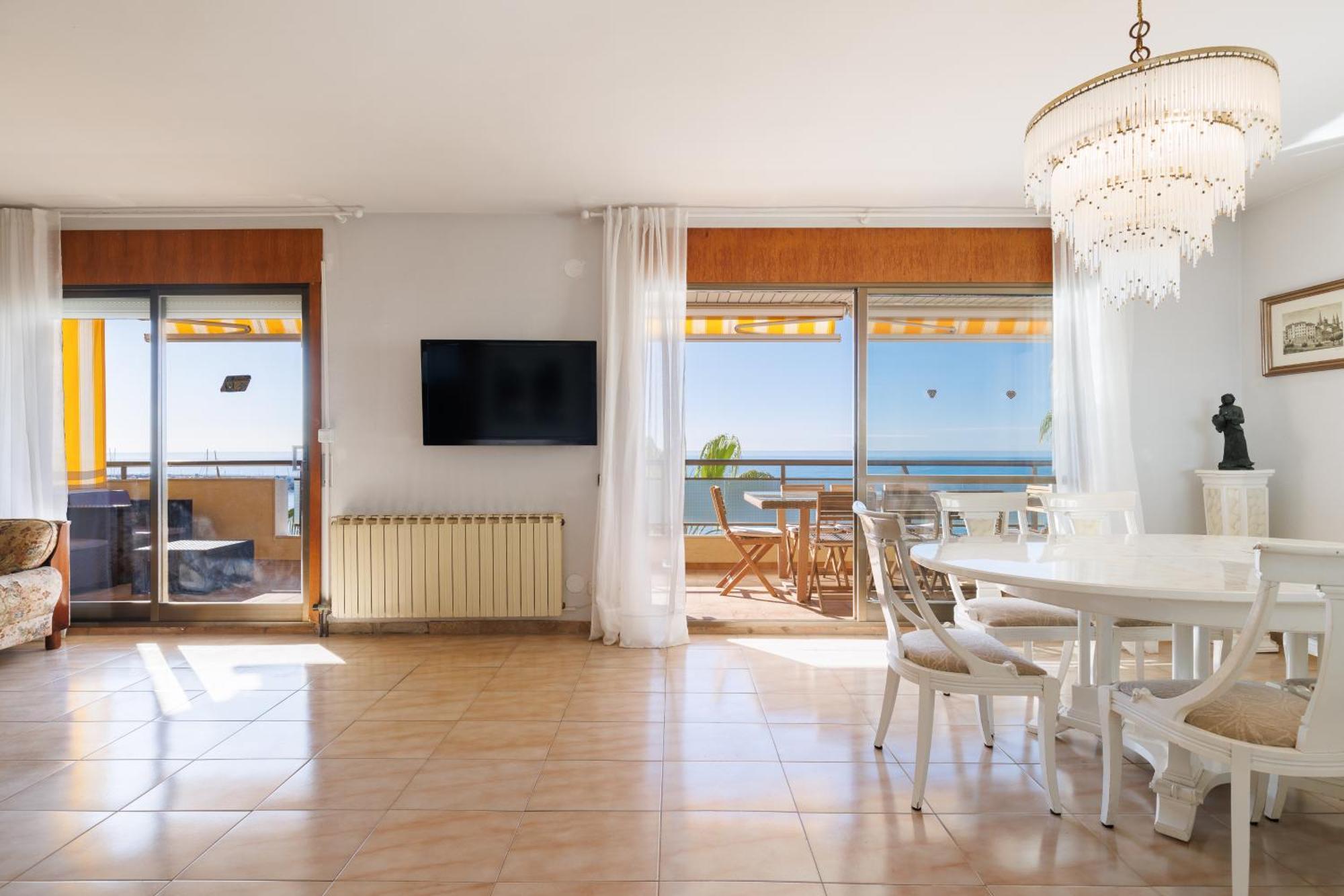 Apartamento Para 8 Sobre El Mar Apartment Salou Ngoại thất bức ảnh