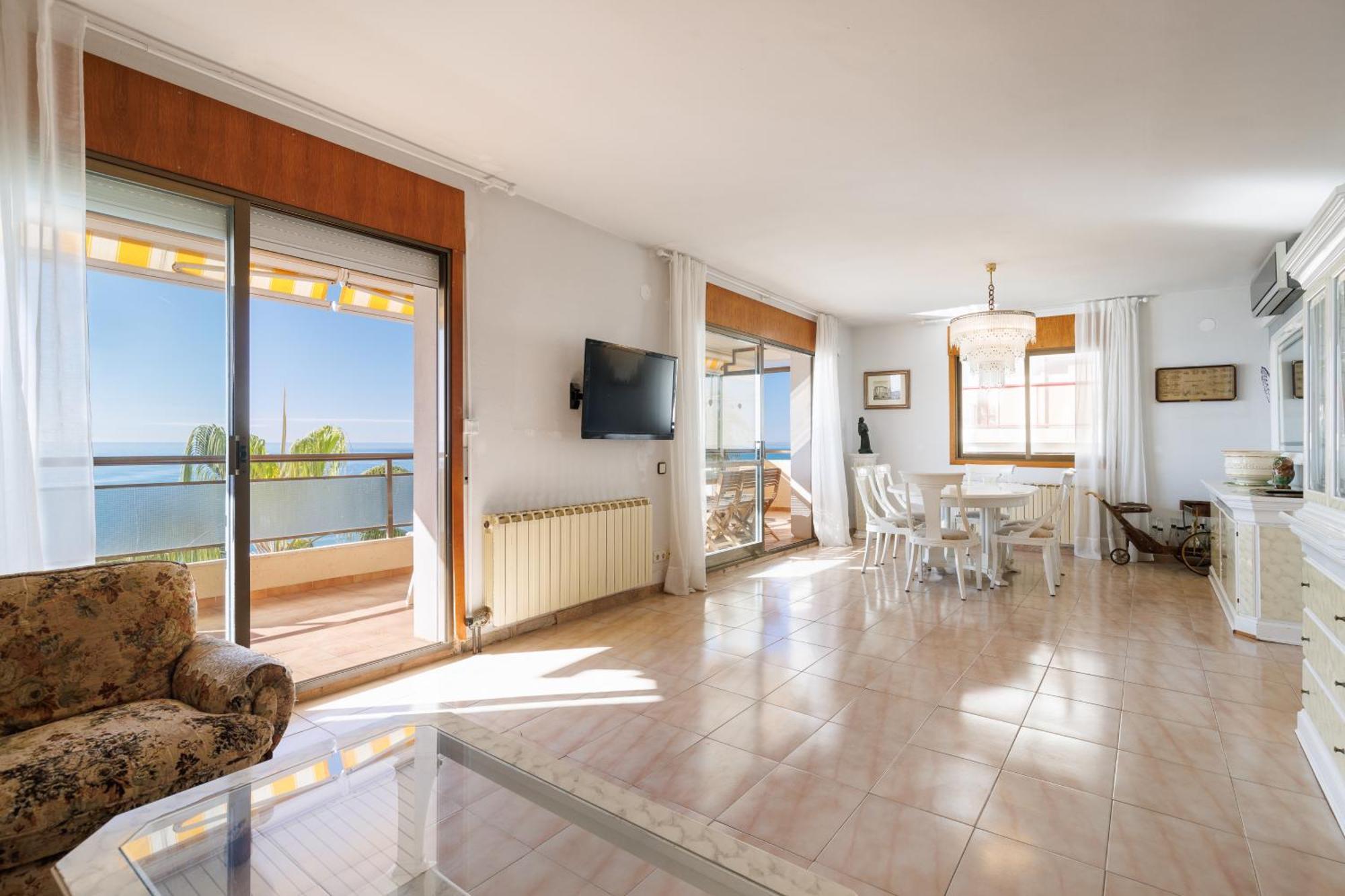 Apartamento Para 8 Sobre El Mar Apartment Salou Ngoại thất bức ảnh